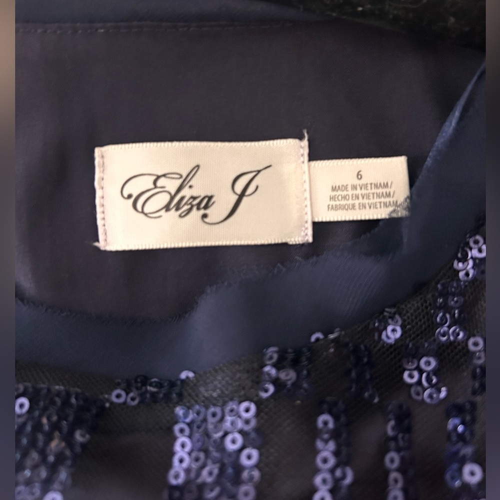 NwT Eliza J Bodycon Dress - Navy - Size 6 - Picture 6 of 7